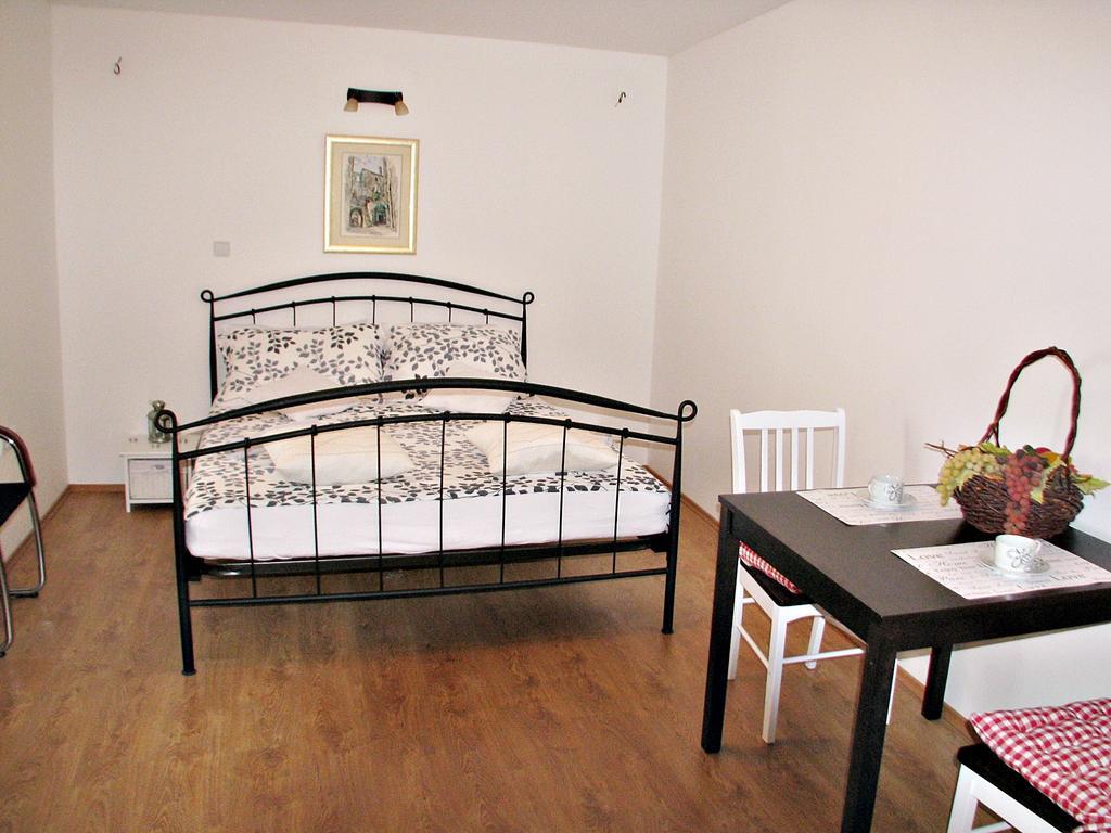 Apartment Noa Kaštel Kambelovac Kamer foto
