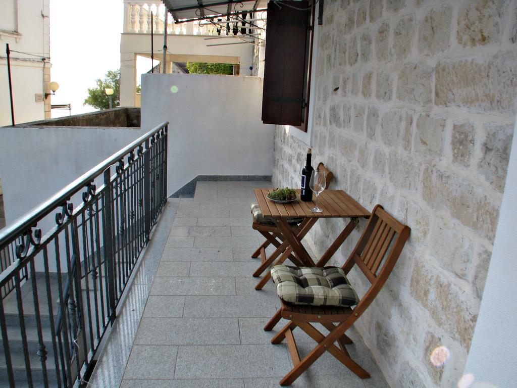 Apartment Noa Kaštel Kambelovac Kamer foto